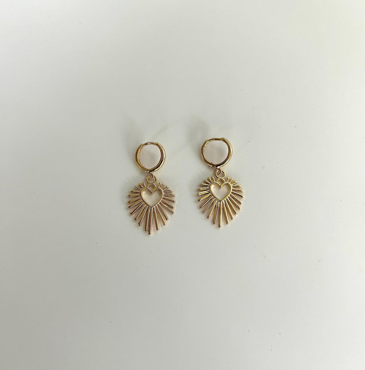 Aretes Corazón Misericordioso