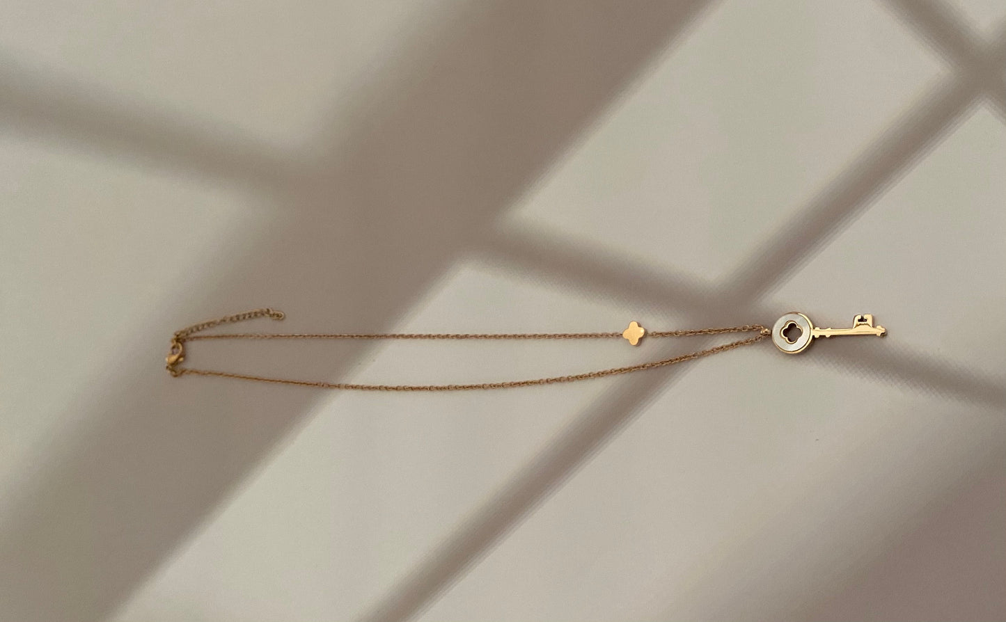 Cadena Eloise