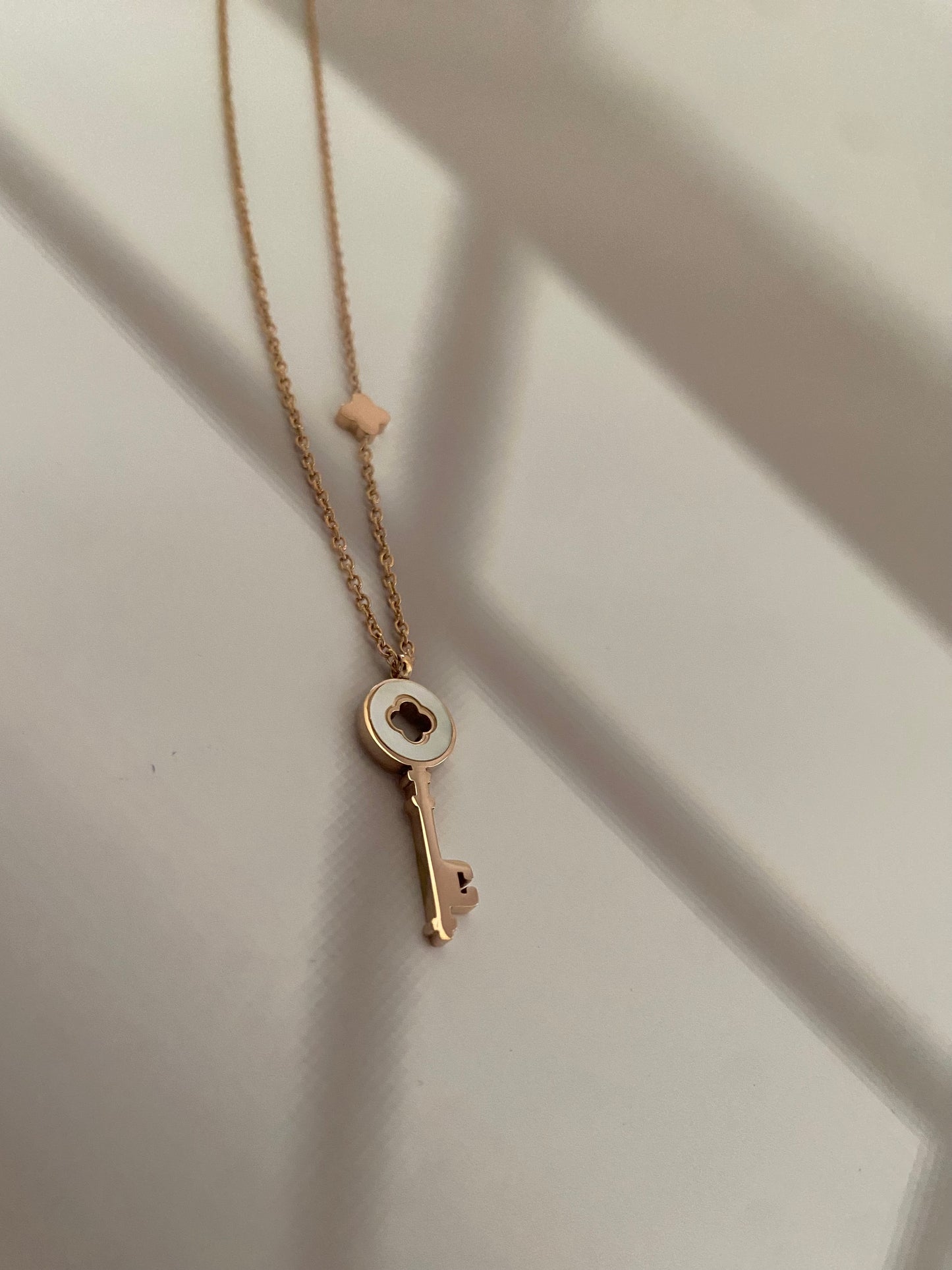 Cadena Eloise